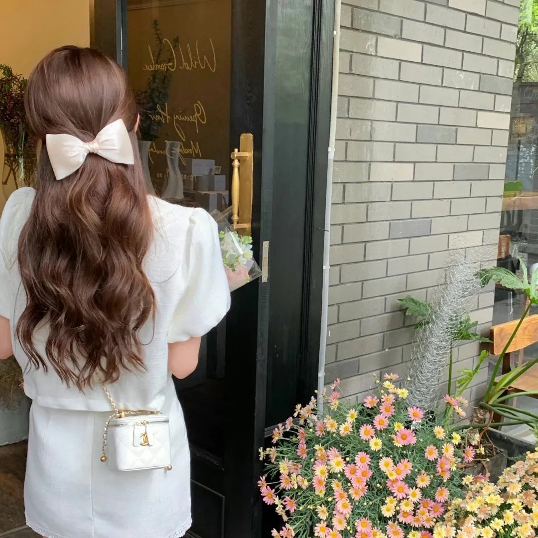 保姆登门我竟成了摇钱树